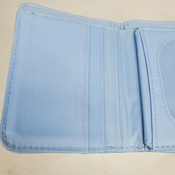 Women's Small Lt Blue Vegan Leather Bifold Snap Wallet ID Cards Coins Cash Bills - Picture 4 of 7